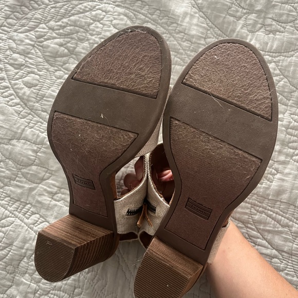 TOM’s Women’s Majorca City Heeled Sandals - Picture 3 of 3